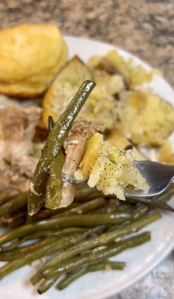 Crockpot Chicken with Potatoes and Green Beans