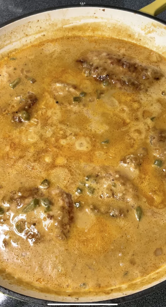 Smothered Chicken And Gravy - What's Mom Cookin