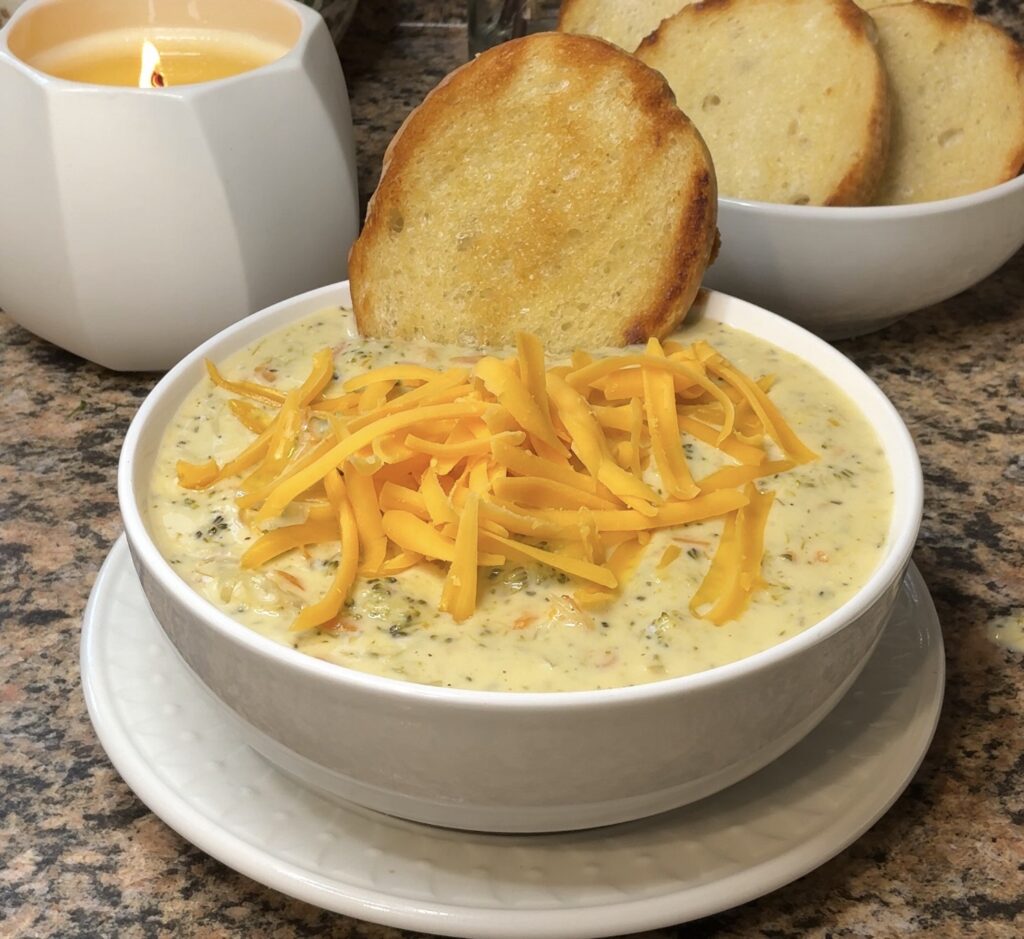 Crockpot Broccoli Cheddar Soup