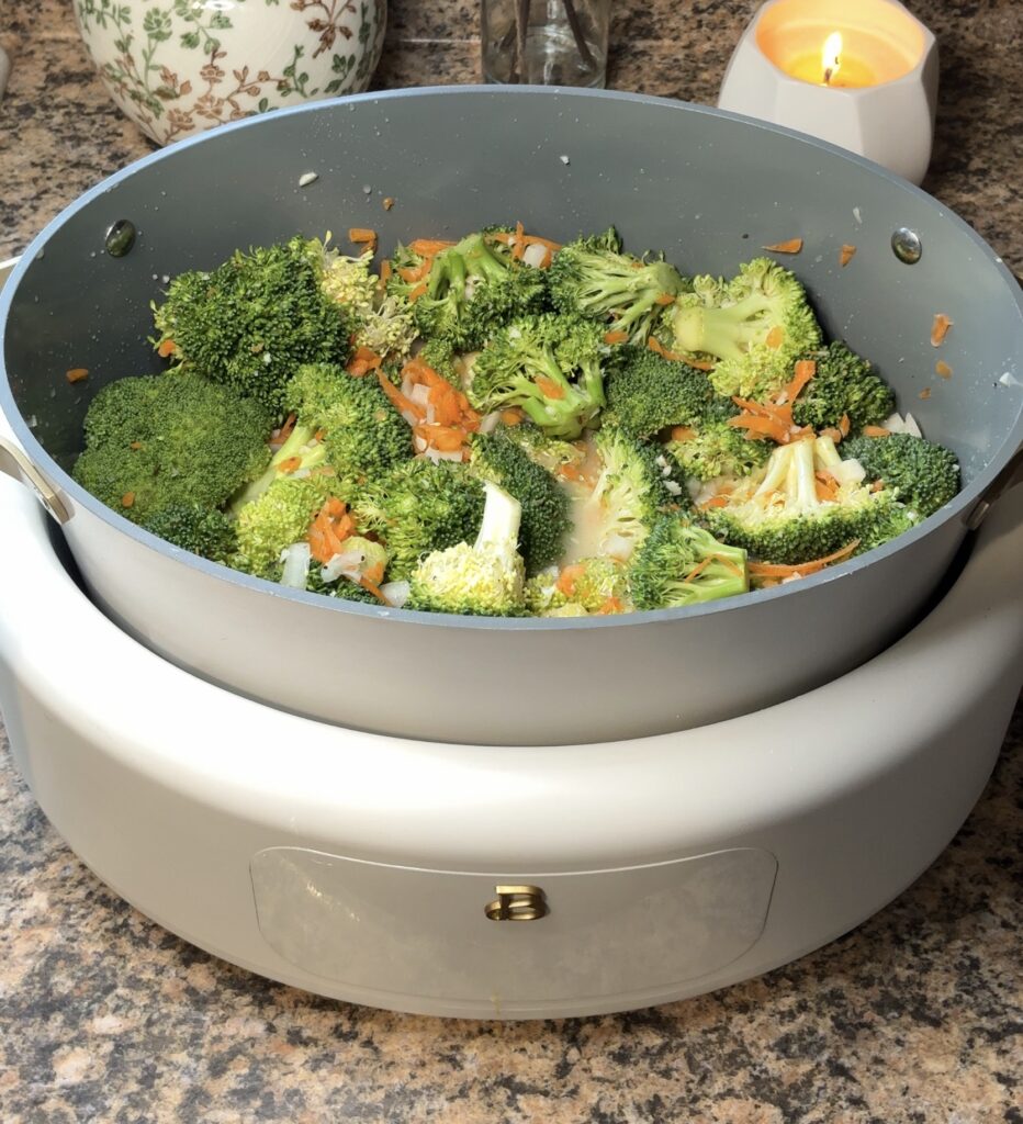 Crockpot Broccoli Cheddar Soup