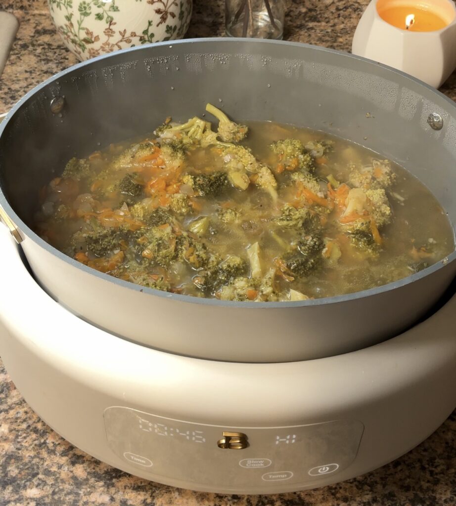 Crockpot Broccoli Cheddar Soup