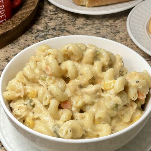 Crockpot Chicken Pot Pie Pasta