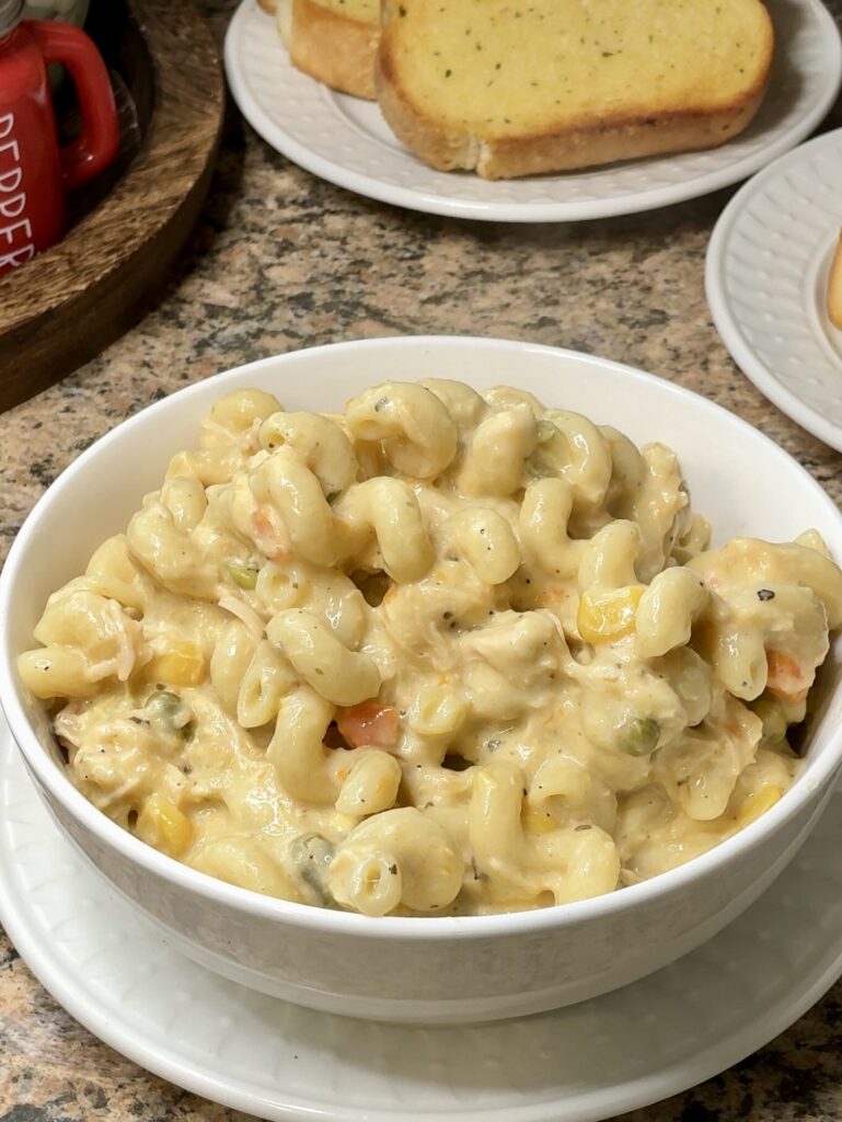 Crockpot Chicken Pot Pie Pasta
