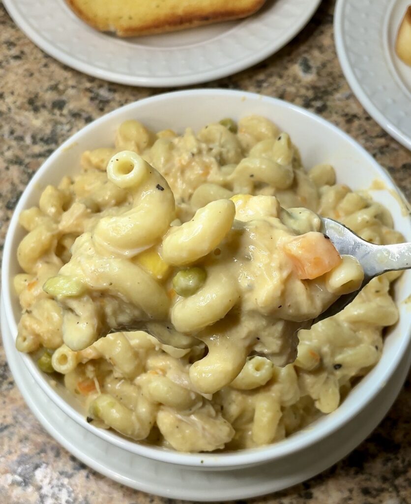 Crockpot Chicken Pot Pie Pasta