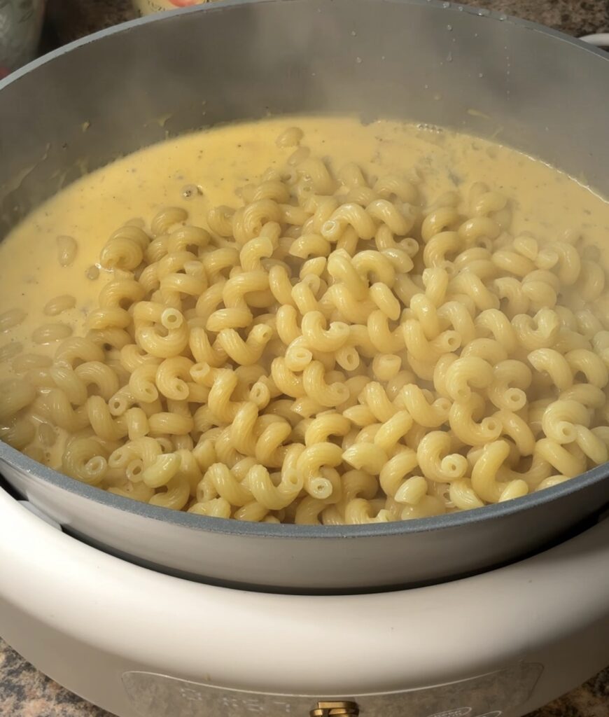 Crockpot Chicken Pot Pie Pasta