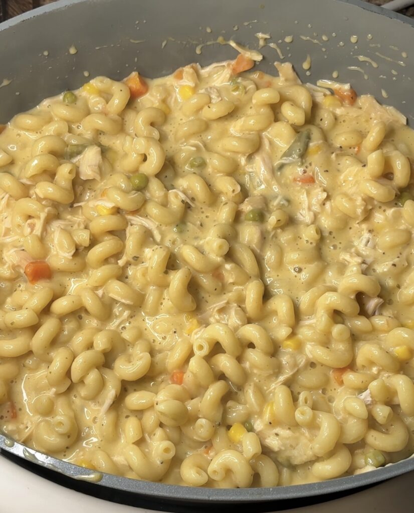 Crockpot Chicken Pot Pie Pasta