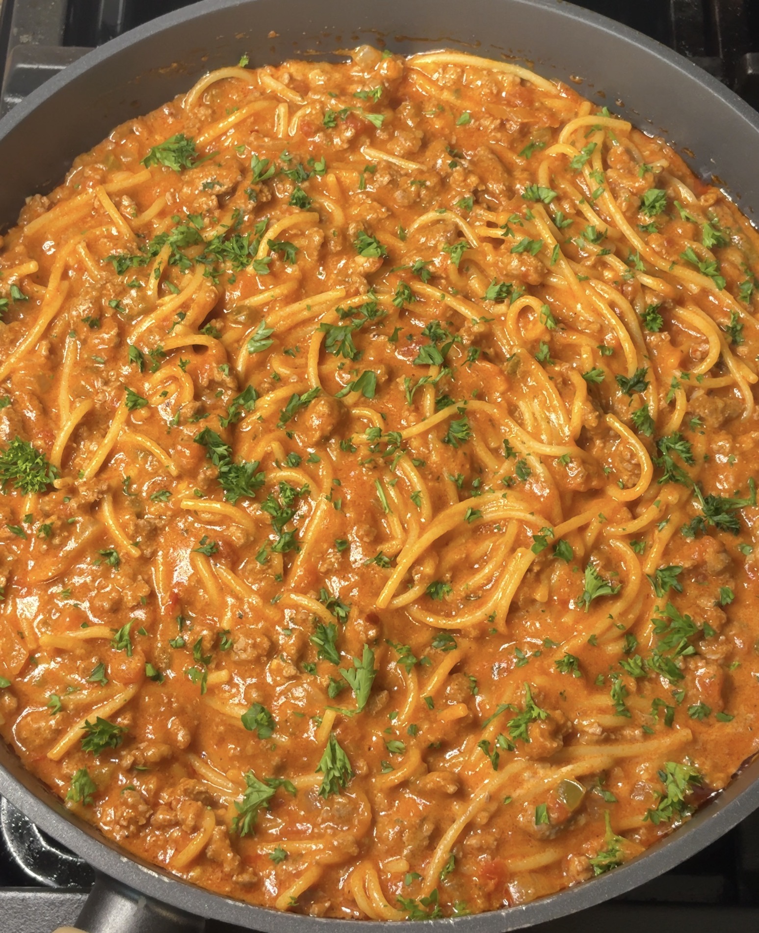 Creamy Garlic and Herb Spaghetti