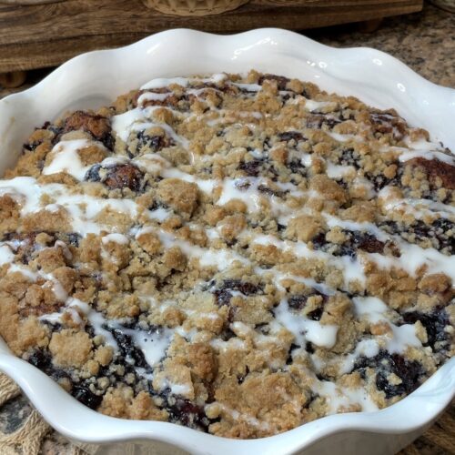 Blueberry Cinnamon Roll Crumble