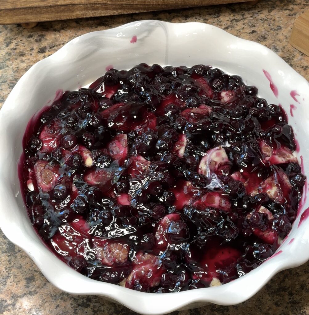 Blueberry Cinnamon Roll Crumble