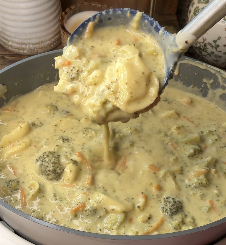 Slow Cooker Broccoli Cheddar Tortellini Soup