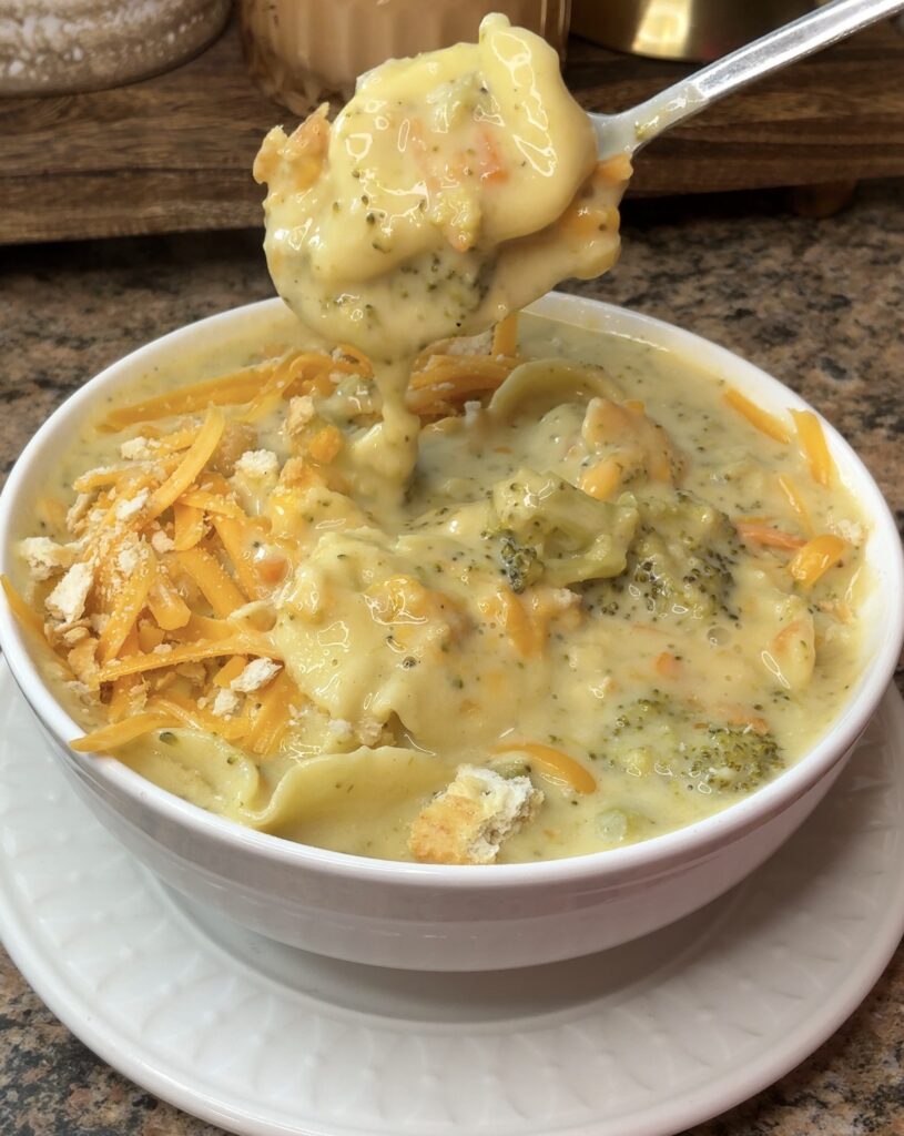 Slow Cooker Broccoli Cheddar Tortellini Soup