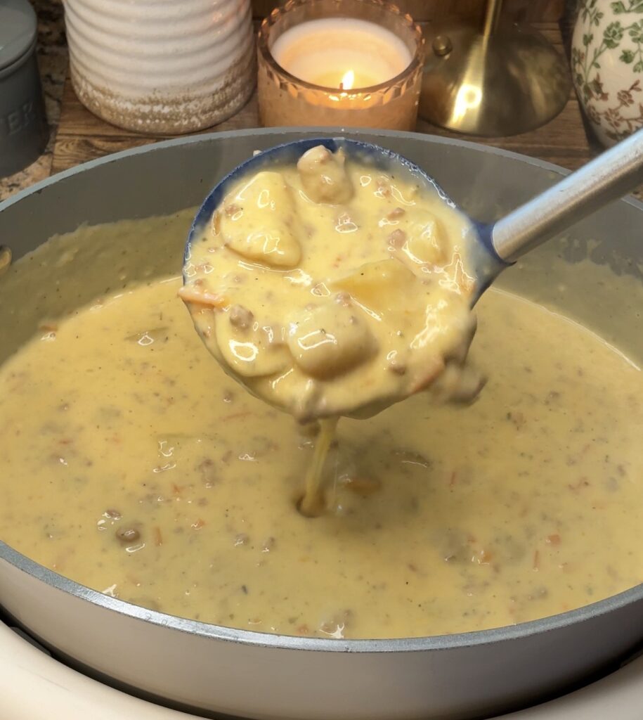 Crockpot Cheeseburger Soup